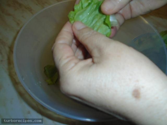Πράσινη σαλάτα με σως ταχινιού - Βήμα 1