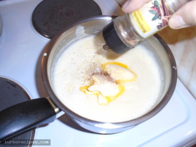 Νηστίσιμη μπεσαμέλ με γάλα σόγιας - Βήμα 10