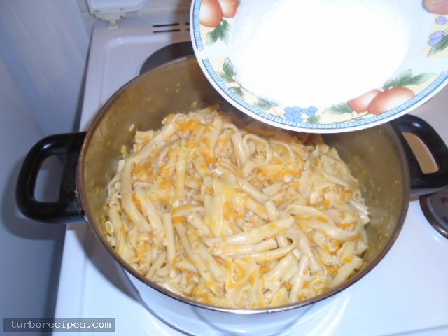 Κολοκυθόπιτα με μακαρόνια και τυρί - Βήμα 16